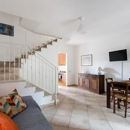 בית נופש Villasimius Home Stay *